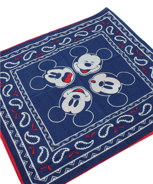 SHIPS JET BLUE(シップスジェットブルー)の「JB: ミッキー バンダナストール(マフラー・メンズ・ブラック/レッド/ネイビー・ONE SIZE)」の7枚目の写真