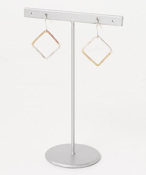tone(トーン)の「【ray silver works】四角真鍮×シルバーピアス(ピアス(両耳用)・レディース・シルバー×ゴールド/ゴールド系その他・FREE)」の2枚目の写真