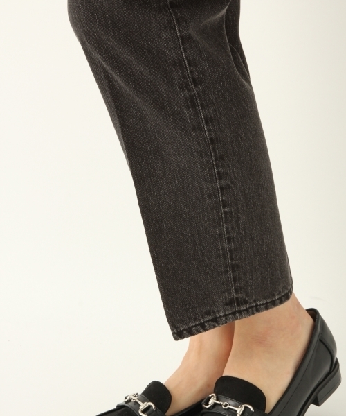 A part by（アパートバイ）の「デニムセンタープレスパンツ 798756（デニムパンツ・レディース・ブラック/ネイビー・MEDIUM/LARGE）」の8枚目の写真