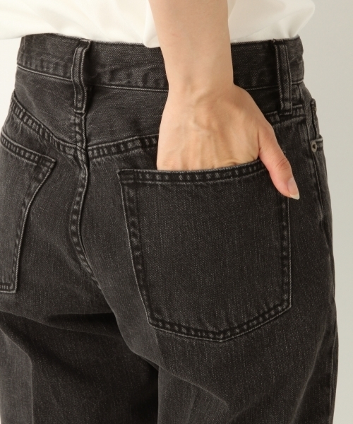A part by（アパートバイ）の「デニムセンタープレスパンツ 798756（デニムパンツ・レディース・ブラック/ネイビー・MEDIUM/LARGE）」の9枚目の写真