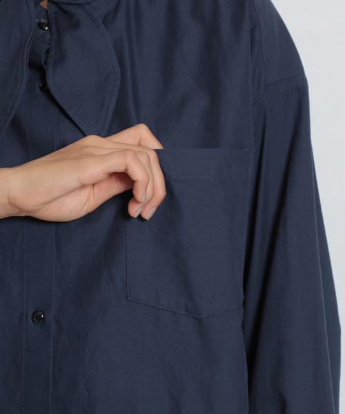 niko and...（ニコアンド）の「ノットカラービッグシャツ（シャツ/ブラウス・レディース・ブラック/ネイビー/オフホワイト・MEDIUM/LARGE）」の12枚目の写真