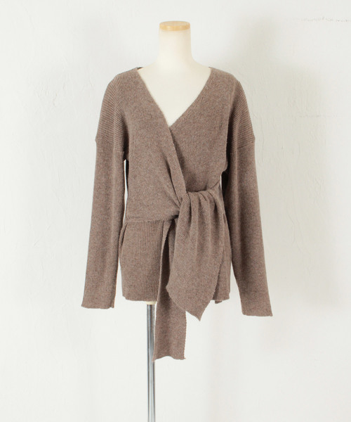 titivate（ティティベイト）の「ﾌﾛﾝﾄﾘﾎﾞﾝﾆｯﾄﾄｯﾌﾟｽ（ニット/セーター・レディース・ブラウン/グレー/アイボリー・M）」の8枚目の写真