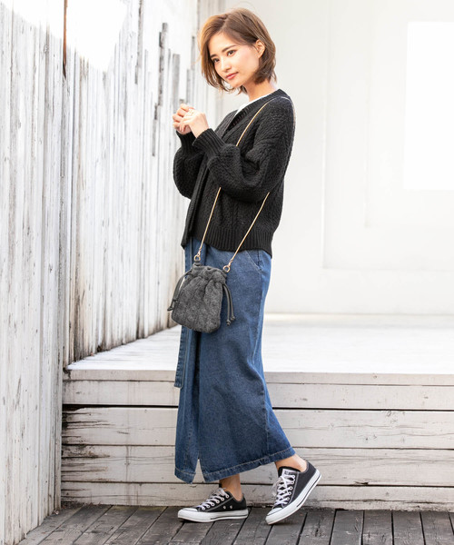 Edit Sheen（エディットシーン）の「ケーブル編みミニニットポシェット