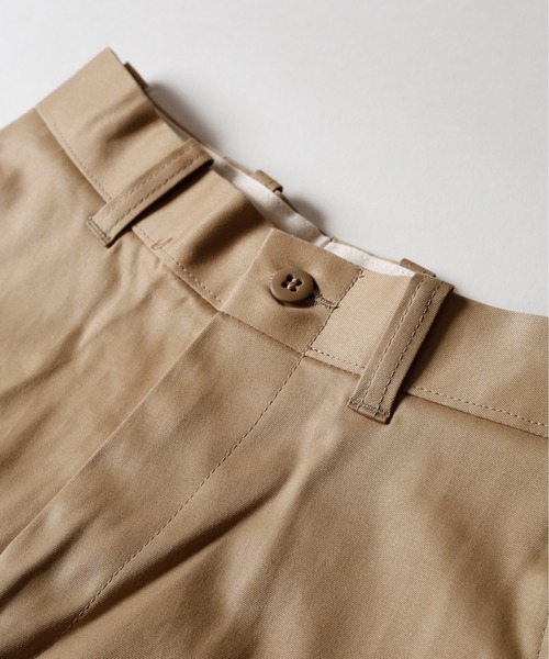 kha:ki（カーキ）の「「KHA:KI / カーキ」MIDRISE TAPERD CHINO　ミッドライズテーパードチノパンツ（チノパンツ・レディース・カーキ/ベージュ・1/2/0）」の19枚目の写真