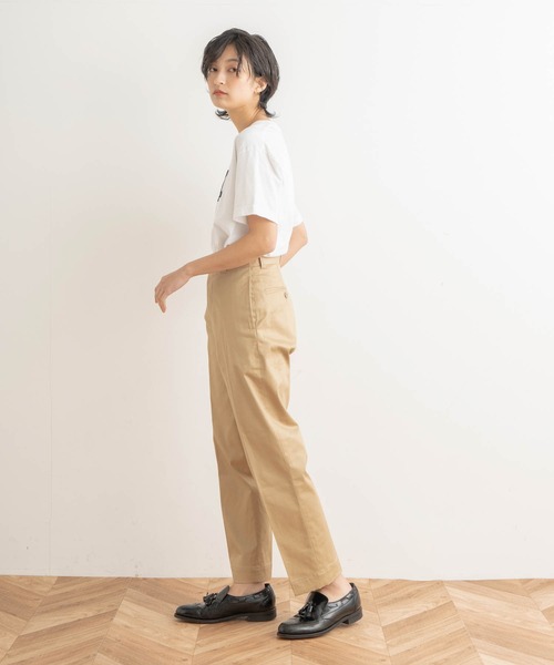 kha:ki（カーキ）の「「KHA:KI / カーキ」MIDRISE TAPERD CHINO　ミッドライズテーパードチノパンツ（チノパンツ・レディース・カーキ/ベージュ・1/2/0）」の6枚目の写真