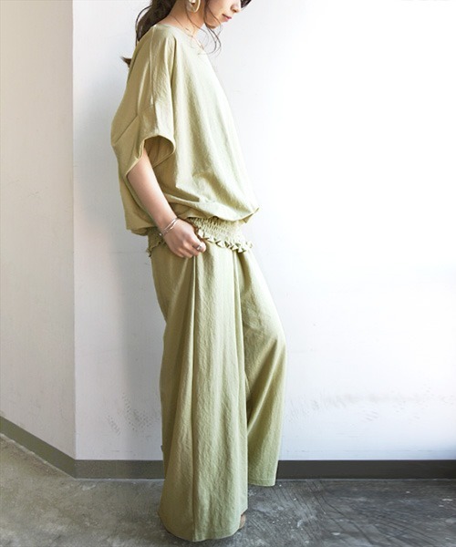 and it_（アンドイット）の「ひんやりタッチワイドプルオーバー×パンツセットアップ(2点set)（セットアップ・レディース・カーキ/ブラック/オレンジ/ライトブラウン/ベージュ/グリーン系その他/グレイッシュブルー/オリーブ/ダークグレー/スモークピンク/サックスブルー/ライトグレー・L/M）」の5枚目の写真