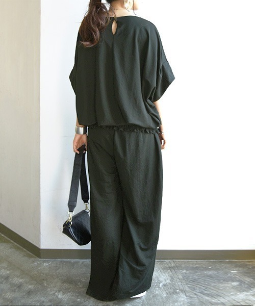 and it_（アンドイット）の「ひんやりタッチワイドプルオーバー×パンツセットアップ(2点set)（セットアップ・レディース・カーキ/ブラック/オレンジ/ライトブラウン/ベージュ/グリーン系その他/グレイッシュブルー/オリーブ/ダークグレー/スモークピンク/サックスブルー/ライトグレー・L/M）」の17枚目の写真