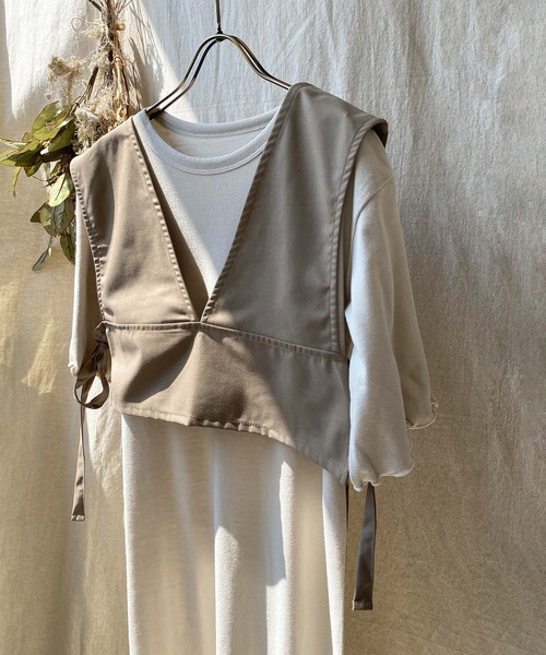 SESTO（セスト）の「ツイルベストレイヤードワンピース（ワンピース・レディース・アイボリー/ベージュ・M）」の2枚目の写真