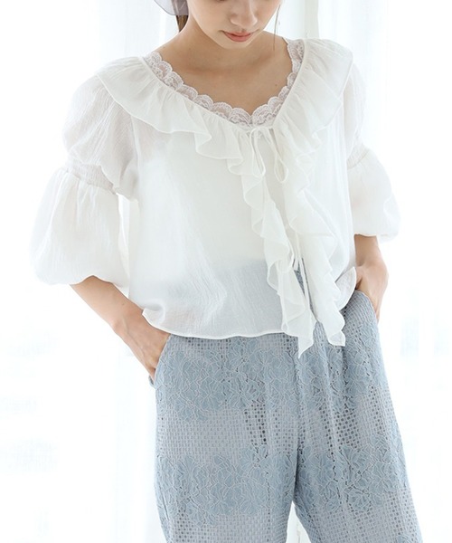 one after another NICE CLAUP（ワンアフターアナザーナイスクラップ）の「コットンフリル羽織り（シャツ/ブラウス・レディース・オフホワイト/イエロー系その他/ピンクベージュ・FREE）」の2枚目の写真