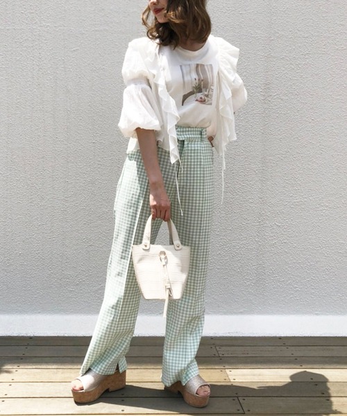 one after another NICE CLAUP（ワンアフターアナザーナイスクラップ）の「コットンフリル羽織り（シャツ/ブラウス・レディース・オフホワイト/イエロー系その他/ピンクベージュ・FREE）」の5枚目の写真