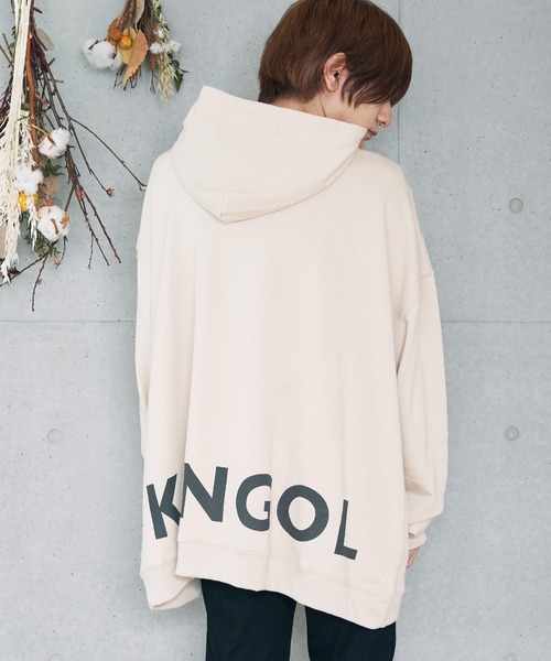 KANGOL（カンゴール）の「KANGOL カンゴール  別注 バックプリント スーパービッグシルエットプルオーバーパーカー（パーカー・メンズ・ダークグリーン/ホワイト/ブラック/ワイン/サンドベージュ/ベージュ・FREE）」の4枚目の写真