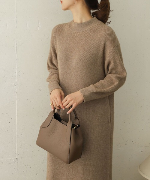 【エースアンドレア】美品♡ニットワンピース モックネック ロゴ 168S カーキ セール】畦モックネックニットワンピース∴（ワンピース）｜URBAN