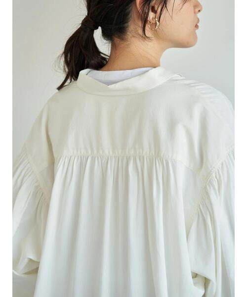 ホワイト シャツワンピース ギャザー入り ホワイト シャツワンピース