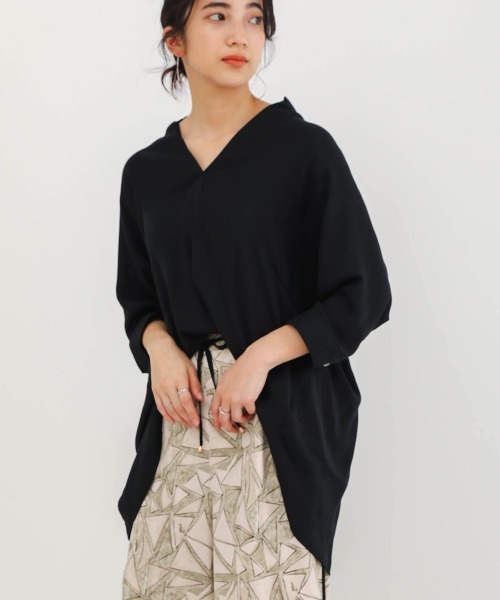 Bou Jeloud（ブージュルード）の「清涼感あるさらさら素材◆スキッパーブラウス（シャツ/ブラウス・レディース・ブラック/ベージュ/カーキ/ブルー・38）」の21枚目の写真