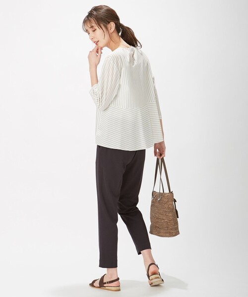 J.PRESS Ladies(J.プレス レディス)の「ストライプジャージー クルーネック カットソー(Tシャツ/カットソー・レディース・サックスブルー系1/サックスブルー系2/ホワイト系1/ブラウン系2・SMALL)」の6枚目の写真