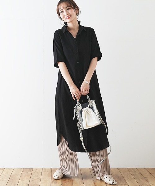 Futier land(フューティアランド)の「ハーフスリーブ開襟シャツワンピース(シャツワンピース・レディース・ホワイト/ブラック/ベージュ/カーキ/モカ/ピンク系その他/グレイッシュブルー/ホワイト系その他2/ブラック系その他2/ブラウン系その他2/ブルー系その他2/ピンク系その他2/カーキ系2・FREE/フリー)」の4枚目の写真