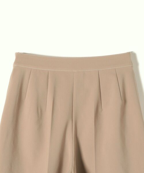 SHIPS(シップス)の「Wai+:タックボリュームテーパードパンツ◆(その他パンツ・レディース・ブラック/カーキ・SMALL/MEDIUM)」の6枚目の写真