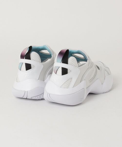 Reebok（リーボック）の「Reebok/リーボック FURYLITE MOLECULE FESTIVAL/フューリーライト モレキュール フェスティバル（スリッポン・レディース・ホワイト・24.5cm/23.5cm/25cm/24cm/23cm）」の2枚目の写真