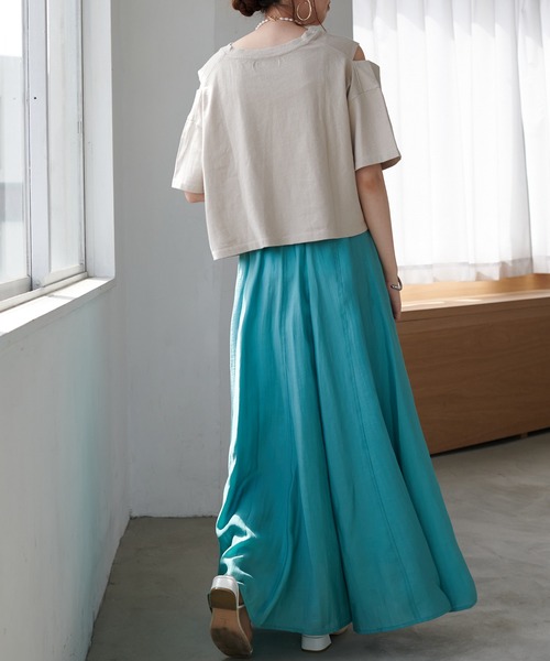 DISCOAT（ディスコート）の「カレッジロゴ肩開きショートTシャツ（Tシャツ/カットソー・レディース・チャコールグレー/ライトグレー/オフホワイト・FREE）」の19枚目の写真