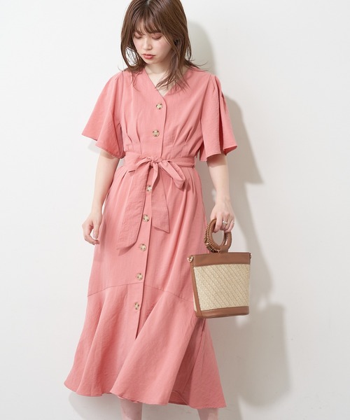 natural couture(ナチュラルクチュール)の「釦あきマーメイド2WAYワンピース(ワンピース・レディース・ブラック/ベージュ/カーキ/ストライプ/サーモンピンク・FREE)」の4枚目の写真