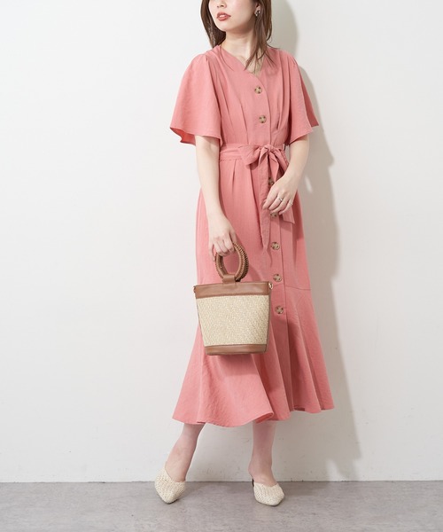 natural couture(ナチュラルクチュール)の「釦あきマーメイド2WAYワンピース(ワンピース・レディース・ブラック/ベージュ/カーキ/ストライプ/サーモンピンク・FREE)」の17枚目の写真
