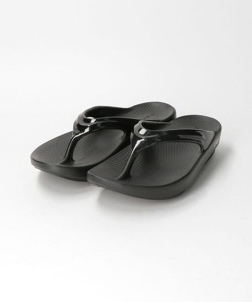 OOFOS（ウーフォス）の「[ ウーフォス ] OOFOS OOlala サンダル SC（サンダル・レディース・ホワイト/ブラック/ベージュ・23cm/24cm/25cm）」の5枚目の写真