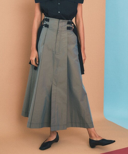 INella（イネラ）の「【INella(イネラ)】サイドベルトフレアースカート（スカート・レディース・ホワイト/カーキ・1/2）」の2枚目の写真