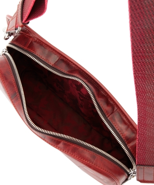 aniary(アニアリ)の「aniary / クロコ型押し タートル ショルダーバッグ(08-07000)(ショルダーバッグ・メンズ・ブラック/ネイビー/ダークブラウン/レッド・ONE SIZE)」の11枚目の写真