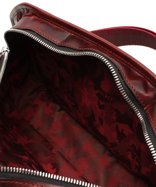 aniary(アニアリ)の「aniary / クロコ型押し タートル ショルダーバッグ(08-07000)(ショルダーバッグ・メンズ・ブラック/ネイビー/ダークブラウン/レッド・ONE SIZE)」の5枚目の写真