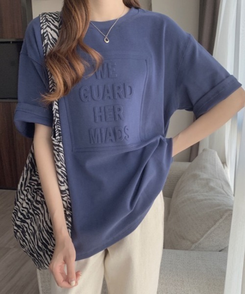 sakishimatokyo(サキシマトーキョー)の「エンボス加工ロゴTシャツ(Tシャツ/カットソー・レディース・ホワイト/ブラック/ベージュ/ブルー/チャコールグレー/ブラウン・FREE)」の6枚目の写真