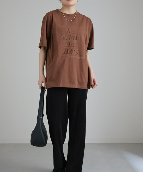 エンボス加工ロゴTシャツ オーバーサイズ ユニセックス
