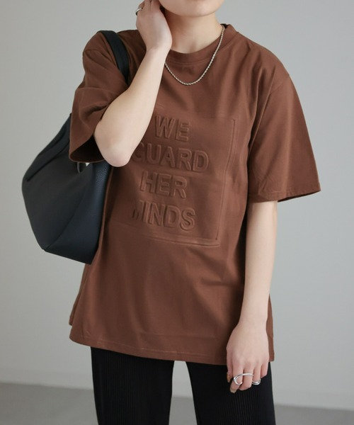 emboss-logo-t-shirt-black-