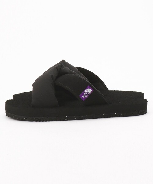 THE NORTH FACE PURPLE LABEL（ザ ノースフェイス パープルレーベル）の「THE NORTH FACE/ザ ノース フェイス Lounge Nuptse Sandal（サンダル・レディース・ブラック/ベージュ・10）」の3枚目の写真