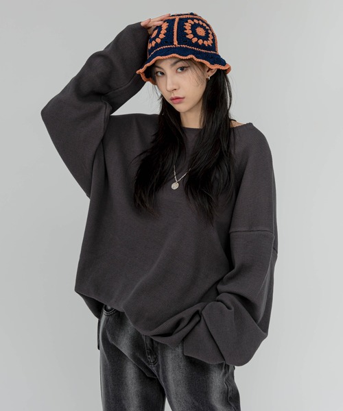 FOLLOWIN（フォロウィン）の「[FLW MADE] 【UNISEX】ワイドネックロングTシャツ（Tシャツ/カットソー・メンズ・ブラック/グレー/アイボリー・FREE）」の9枚目の写真