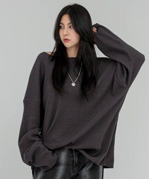 FOLLOWIN（フォロウィン）の「[FLW MADE] 【UNISEX】ワイドネックロングTシャツ（Tシャツ/カットソー・メンズ・ブラック/グレー/アイボリー・FREE）」の12枚目の写真