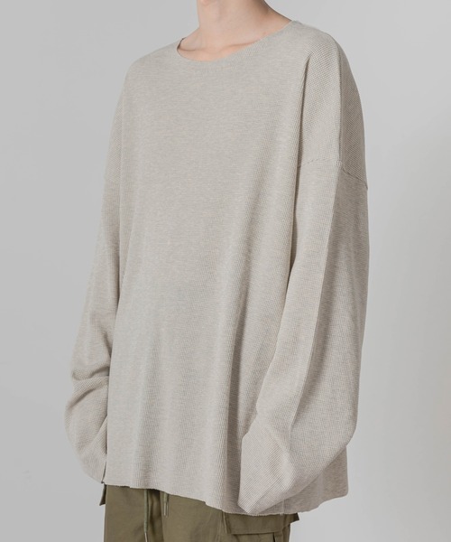 FOLLOWIN（フォロウィン）の「[FLW MADE] 【UNISEX】ワイドネックロングTシャツ（Tシャツ/カットソー・メンズ・ブラック/グレー/アイボリー・FREE）」の5枚目の写真