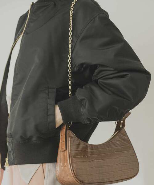 URBAN RESEARCH（アーバンリサーチ）の「機能中綿MA-1(高機能中綿素材使用)（ブルゾン・レディース・ブラック/カーキ・FREE）」の21枚目の写真