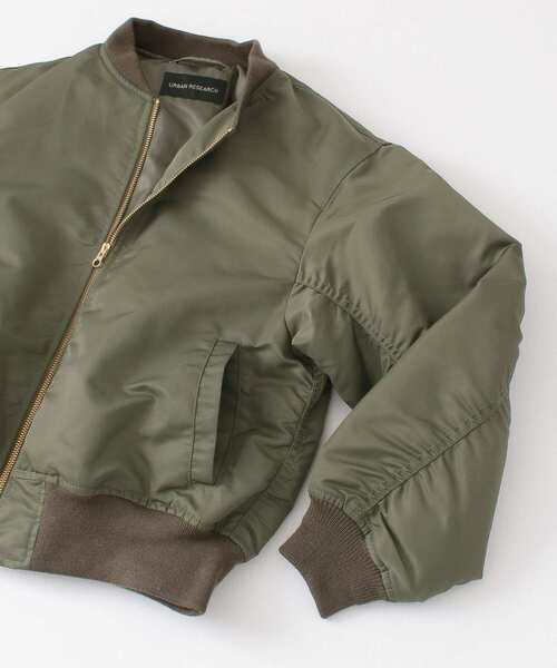 URBAN RESEARCH（アーバンリサーチ）の「機能中綿MA-1(高機能中綿素材使用)（ブルゾン・レディース・ブラック/カーキ・FREE）」の16枚目の写真