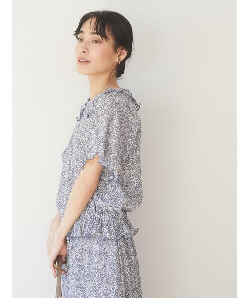 Green　Parks（グリーンパークス）の「襟フリル小花柄5分袖ブラウス＊（シャツ/ブラウス・レディース・ブルー/グリーン・FREE）」の3枚目の写真