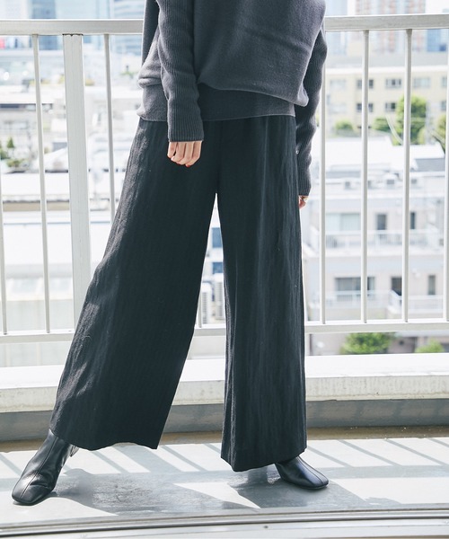 RIVE DROITE（リヴドロワ）の「ゆったりシルエットながら綺麗見え　ウールリネンイージーパンツ（その他パンツ・レディース・ライトベージュ/ブラック・FREE）」の2枚目の写真
