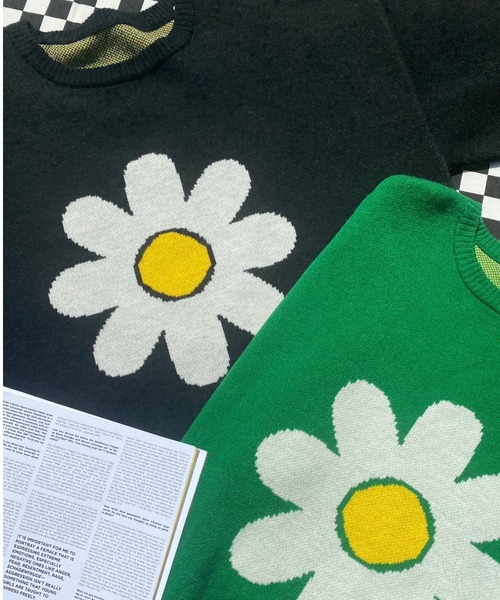 WC（ダブル シー）の「フラワーモチーフビッグニット（ニット/セーター・レディース・オレンジ/グリーン/ブラック・FREE）」の14枚目の写真