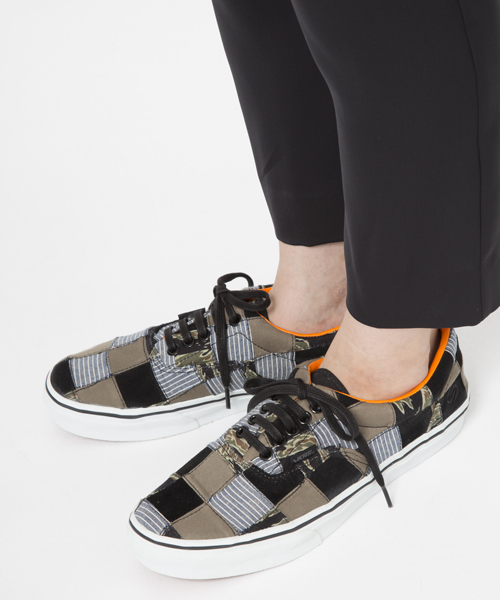 VANS(バンズ)の「【SILAS x VANS(ヴァンズ)】PATCHWORK ERA(スニーカー・メンズ・ブラック・26.5/25.5/23.5/25/28/24.5/26/27/28.5/29/24/27.5/23/30cm)」の4枚目の写真