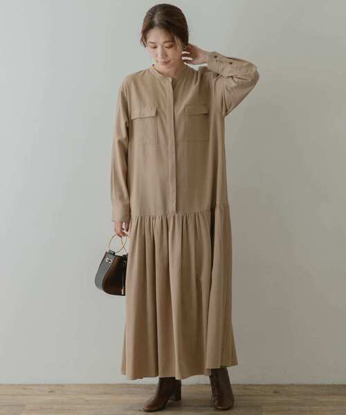 F by ROSSO(エフバイロッソ)の「F by ROSSO バンドカラーツイルフレアワンピース(ワンピース・レディース・カーキ/ベージュ/ネイビー・38/36)」の13枚目の写真