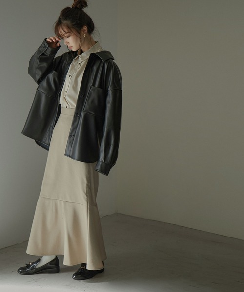 Fashion Letter（ファッションレター）の「フェイクレザーオーバーサイズシャツジャケット（ライダースジャケット・レディース・アイボリー/ブラック・M）」の11枚目の写真