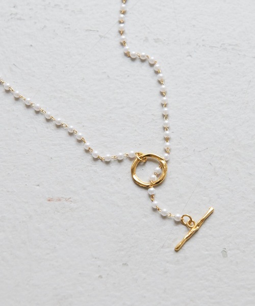 Abahouse Devinette(ドゥヴィネット)の「ベビーパールリングポイントネックレス(ネックレス・レディース・ゴールド・フリー)」の3枚目の写真