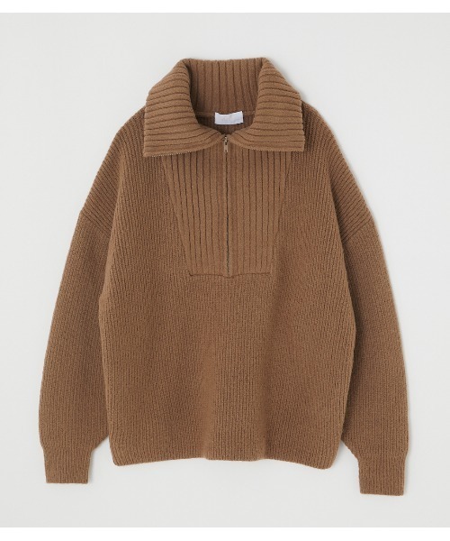 AZUL by moussy（アズールバイマウジー）の「FRONT ZIP BIG COLLAR KNIT/フロントジップビッグカラーニット（ニット/セーター・レディース・ダークグリーン/ライトブラウン・FREE）」の2枚目の写真