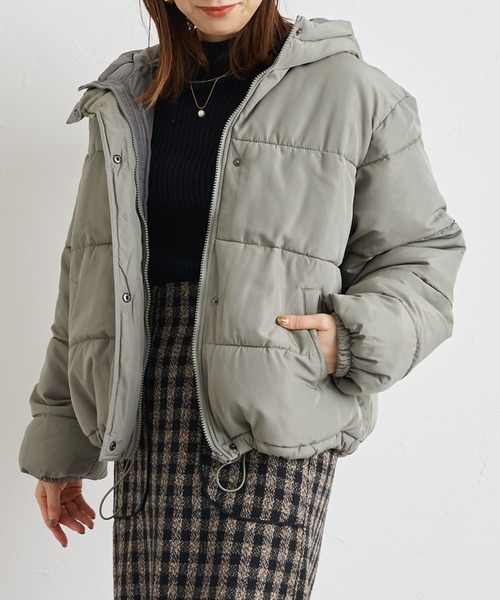 prose verse（プロズヴェール）の「《ZOZO限定》中綿ショートブルゾン（ダウンジャケット/コート・レディース・ブラック/ブラウン/カーキ/アイボリー・MEDIUM）」の4枚目の写真