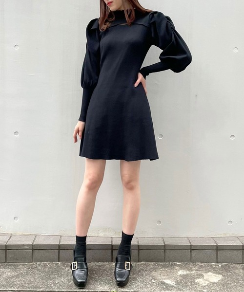 titty＆Co. PETIT（ティティアンドコープティ）の「【titty&Co.PETIT】プチハイネックボリュームスリーブニットワンピース（ワンピース・レディース・ブラック/ベージュ・FREE）」の7枚目の写真