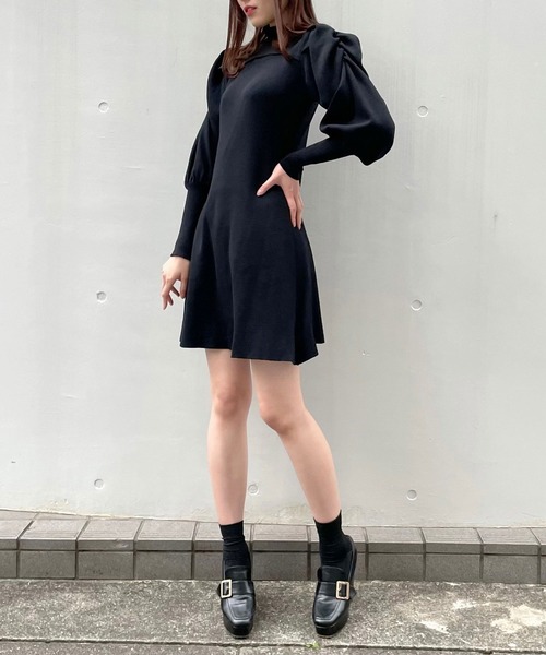 titty＆Co. PETIT（ティティアンドコープティ）の「【titty&Co.PETIT】プチハイネックボリュームスリーブニットワンピース（ワンピース・レディース・ブラック/ベージュ・FREE）」の11枚目の写真
