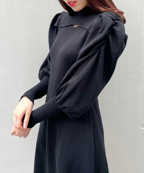 titty＆Co. PETIT（ティティアンドコープティ）の「【titty&Co.PETIT】プチハイネックボリュームスリーブニットワンピース（ワンピース・レディース・ブラック/ベージュ・FREE）」の3枚目の写真